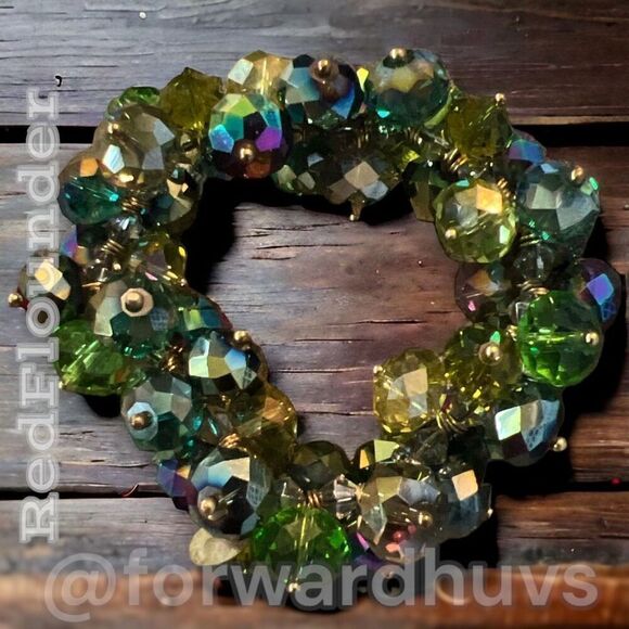 Aurora Borealis Plastic Bead Stretch Bracelet - Picture 7 of 9